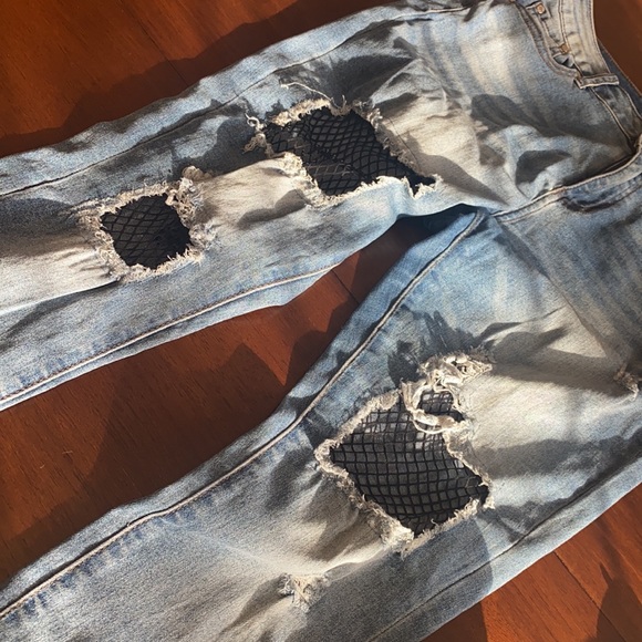 Stylish Revamped ripped jeans with net patchwork💜 - Picture 10 of 16